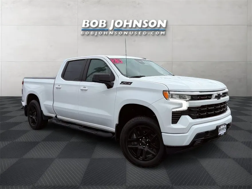 2023 Chevrolet Silverado 1500 RST photo 1