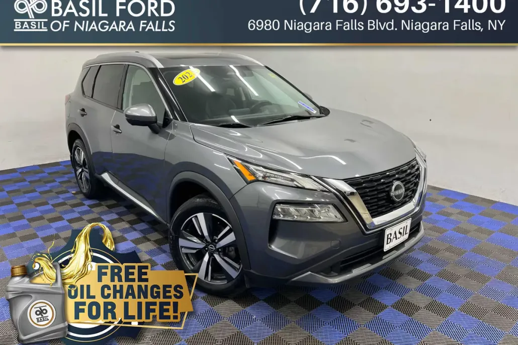 2023 Nissan Rogue SL photo 1