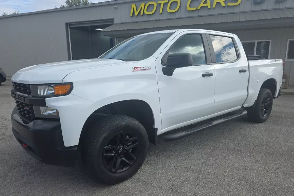 2019 Chevrolet Silverado Trail Boss Custom photo 1