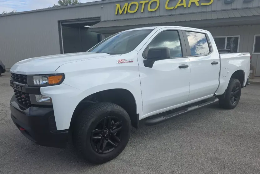 2019 Chevrolet Silverado Trail Boss Custom photo 1
