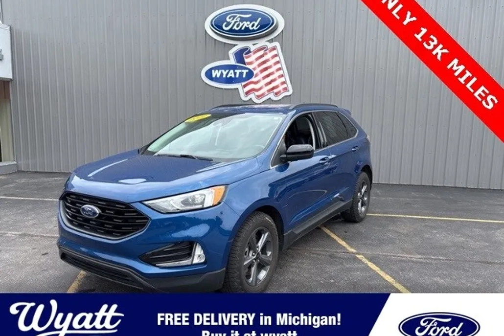 2022 Ford Edge SEL photo 1