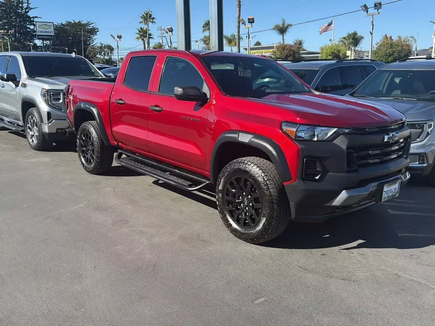 2024 Chevrolet Colorado Trail Boss photo 1