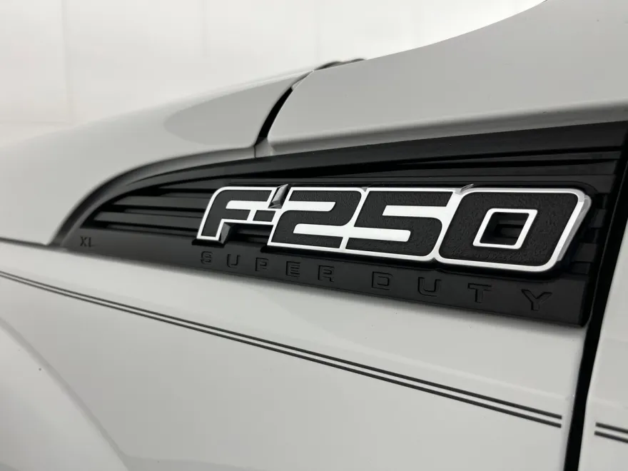 2016 Ford F-250 photo 1