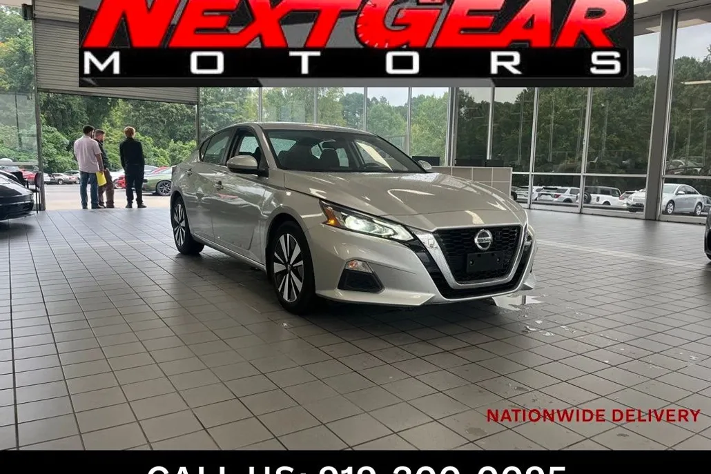 2022 Nissan Altima 2.5 SV photo 1