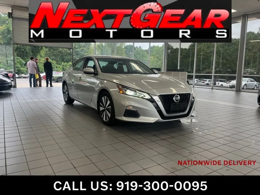 2022 Nissan Altima 2.5 SV photo 1