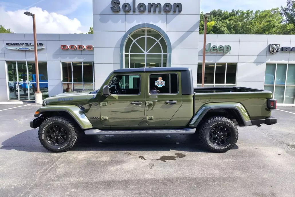2022 Jeep Gladiator Willys photo 1