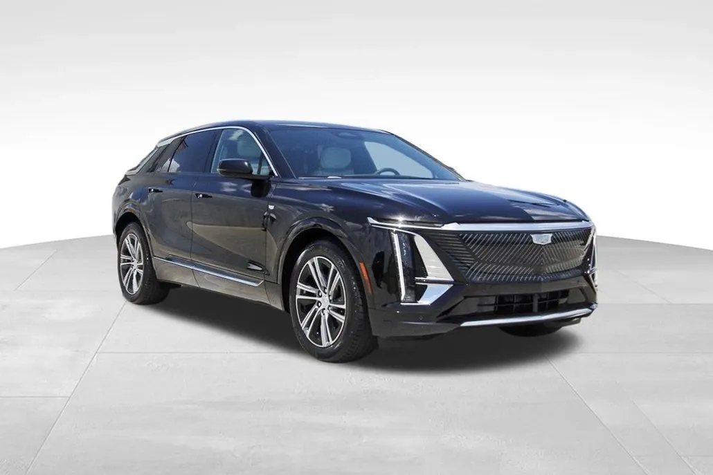 2025 Cadillac Lyriq Luxury photo 1