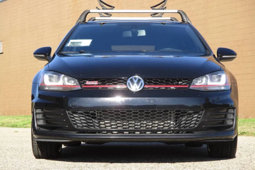 2017 Volkswagen Golf GTI SE photo 1