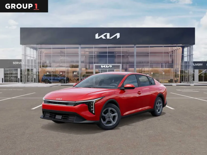 2025 Kia K4 LXS photo 1