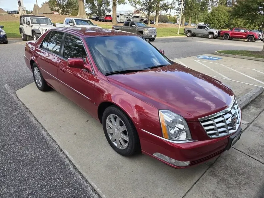 2007 Cadillac DTS Luxury II photo 1
