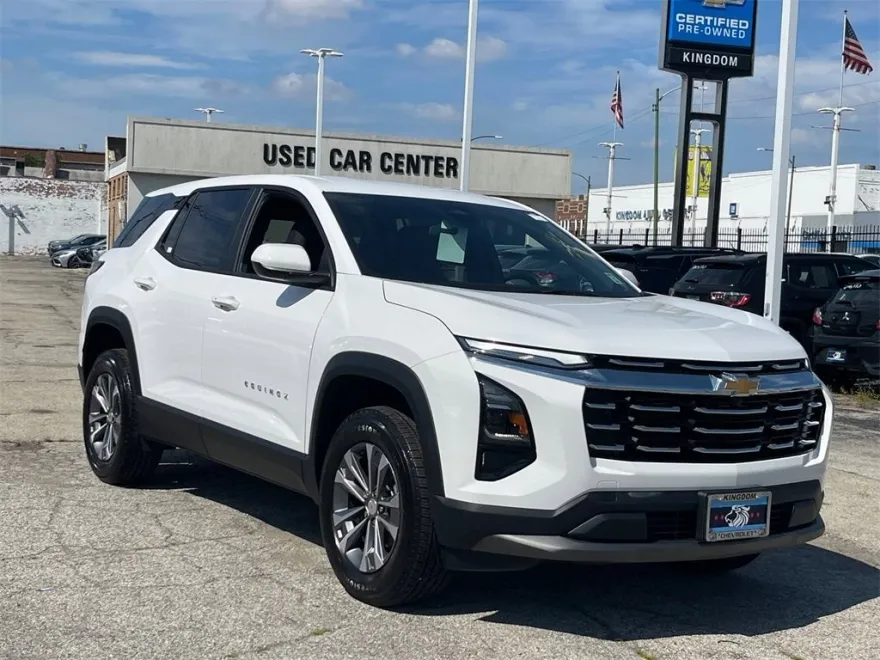 2026 Chevrolet Equinox LT photo 1