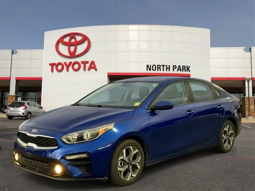 2020 Kia Forte LXS photo 1