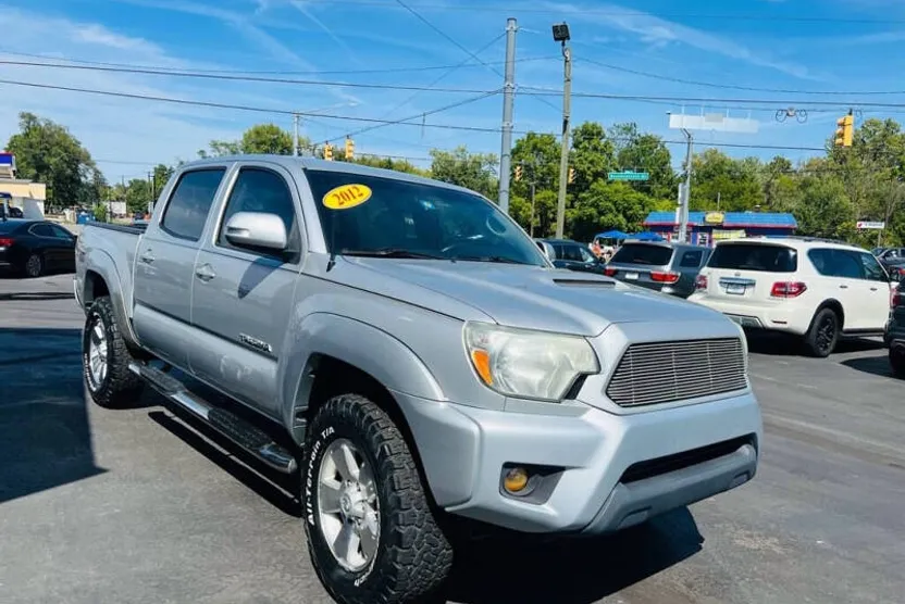 2012 Toyota Tacoma PreRunner V6 photo 1