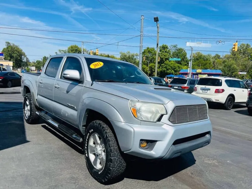 2012 Toyota Tacoma PreRunner V6 photo 1