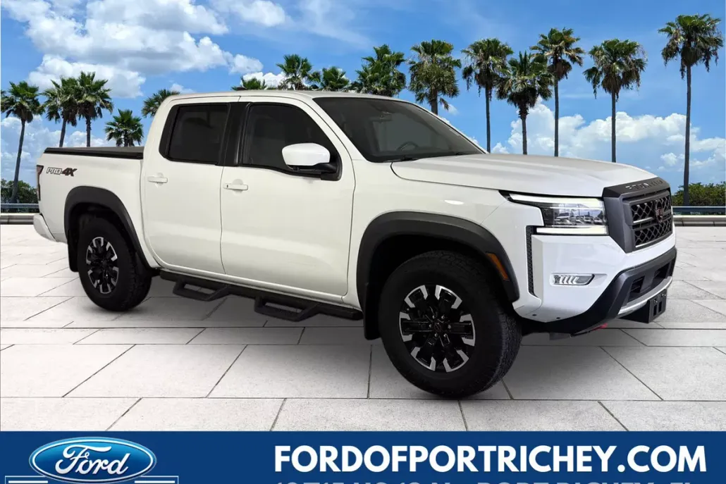 2022 Nissan Frontier PRO-4X photo 1