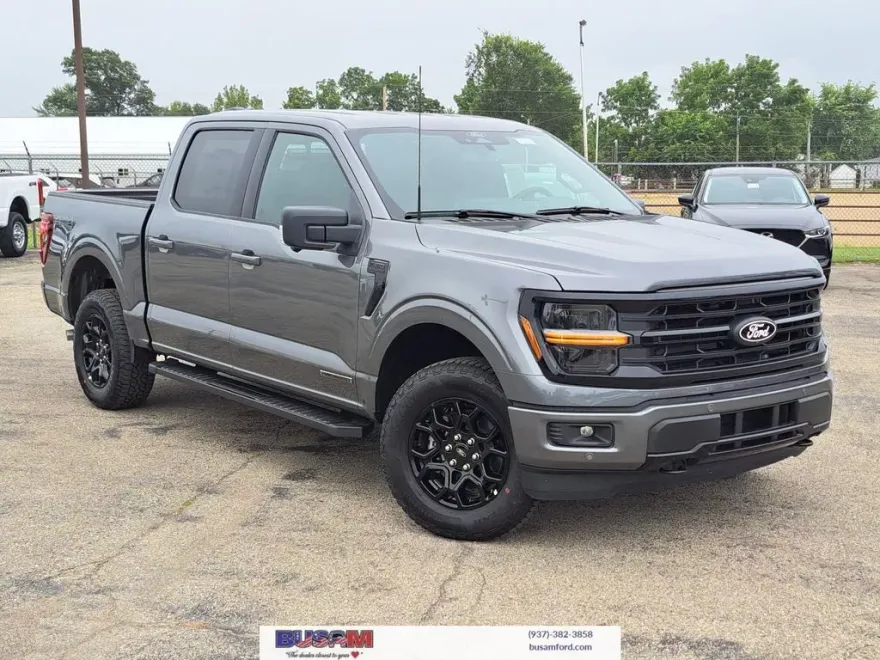 2025 Ford F-150 XLT photo 1