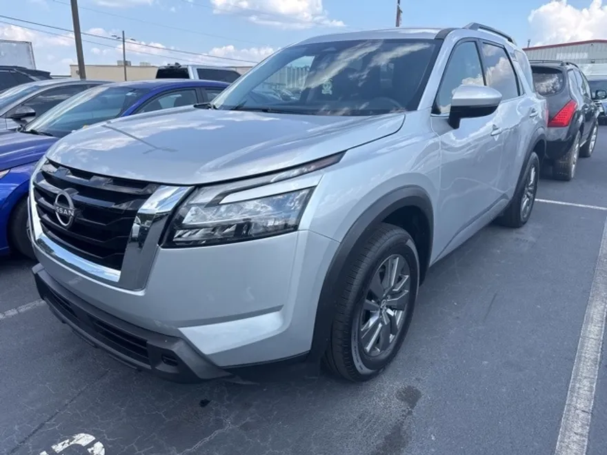 2025 Nissan Pathfinder SV photo 1