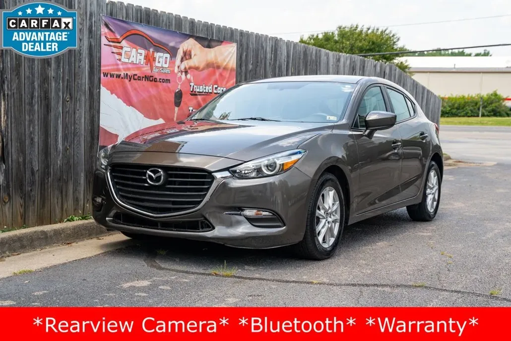 2017 Mazda Mazda3 Sport Hatchback photo 1