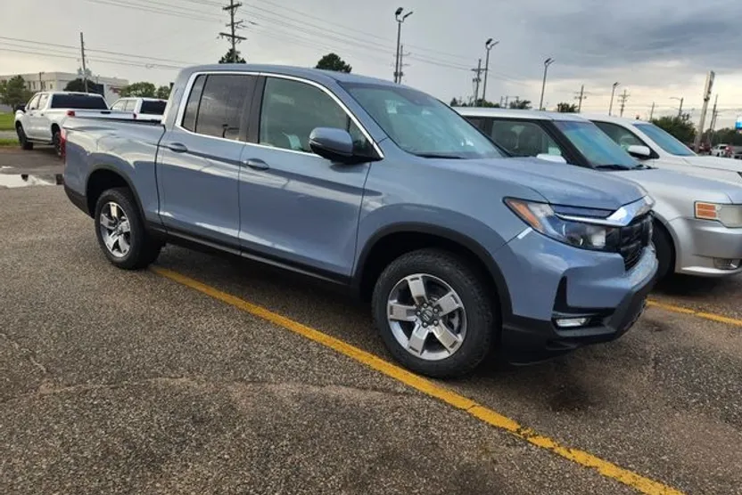 2025 Honda Ridgeline RTL photo 1