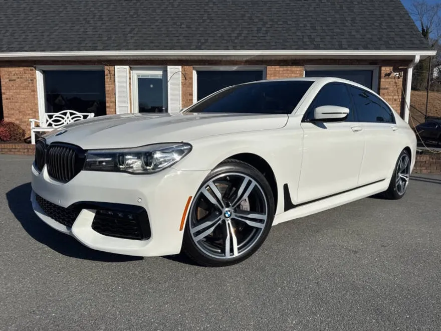 2016 Bmw 740i 7-series photo 1