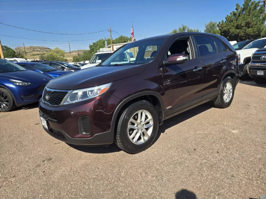 2014 Kia Sorento LX photo 1