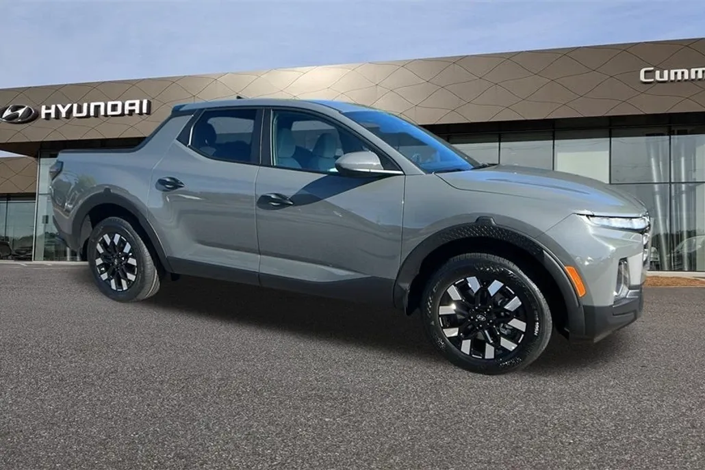 2025 Hyundai Santa Cruz SE photo 1