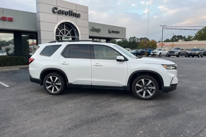2025 Honda Pilot Elite photo 1