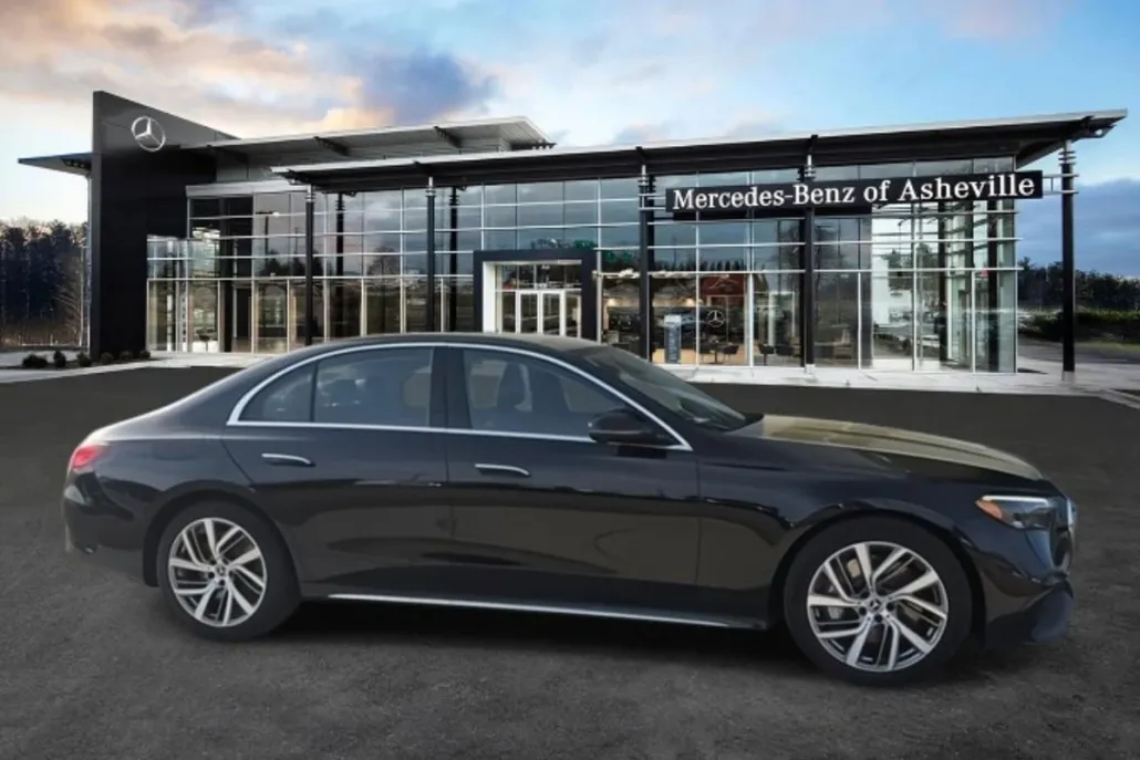 2025 Mercedes Benz E 450 Sedan photo 1
