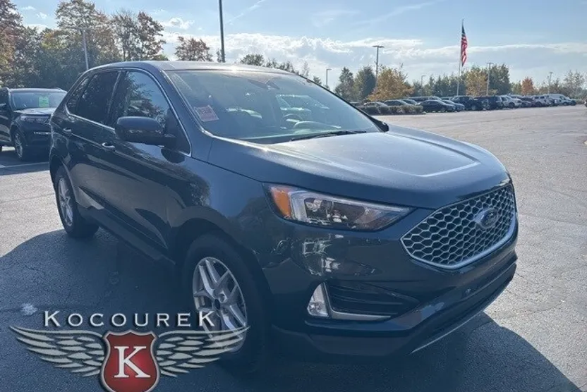 2024 Ford Edge SEL photo 1