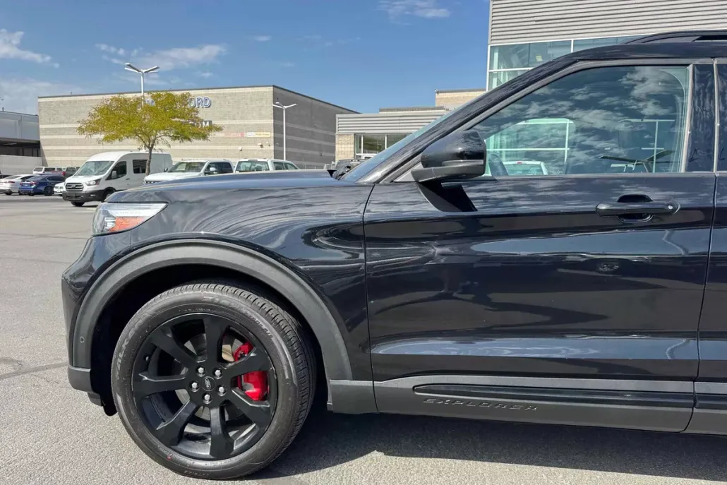 2021 Ford Explorer ST photo 1