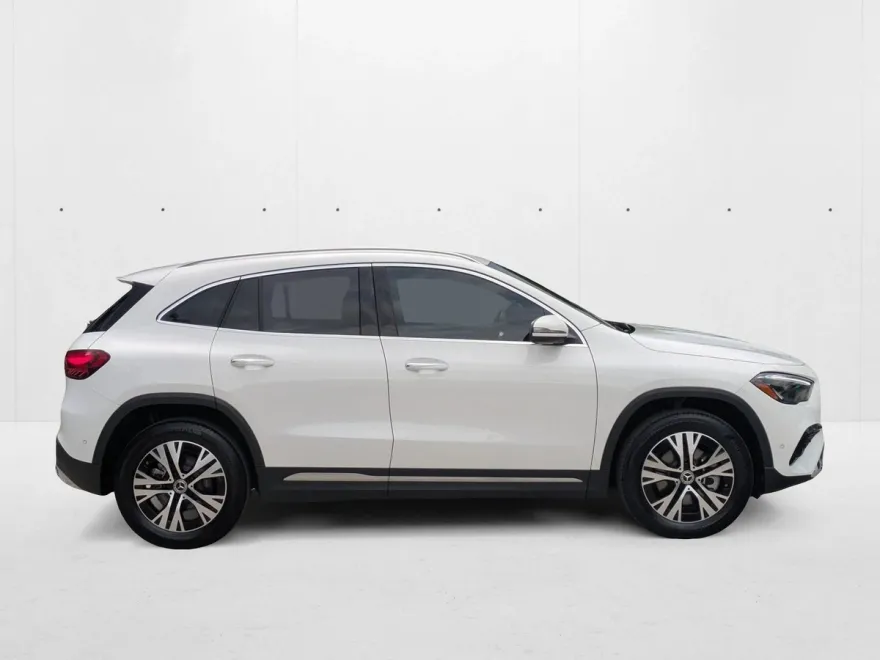 2025 Mercedes Benz GLA 250 photo 1