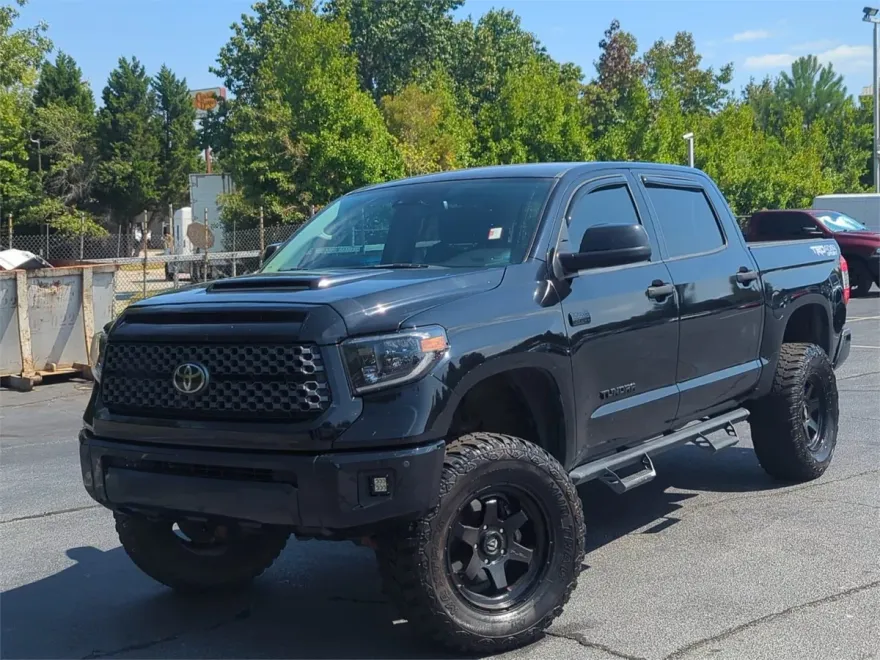 2020 Toyota Tundra SR5 CrewMax photo 1
