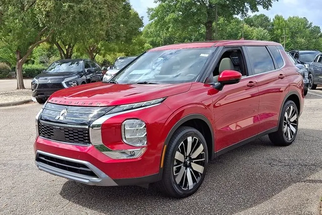 2025 Mitsubishi Outlander SE Ralliart photo 1