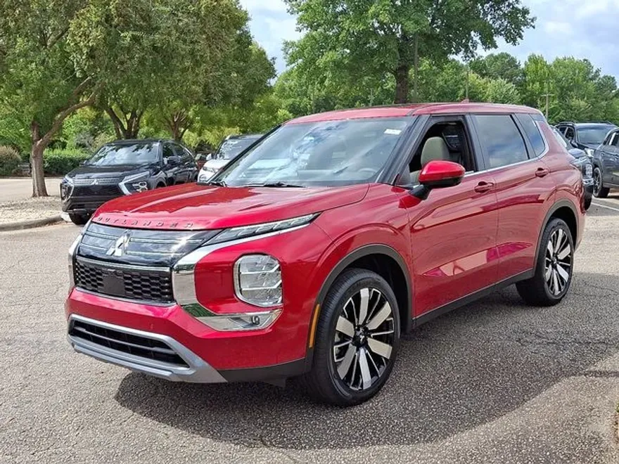 2025 Mitsubishi Outlander SE Ralliart photo 1