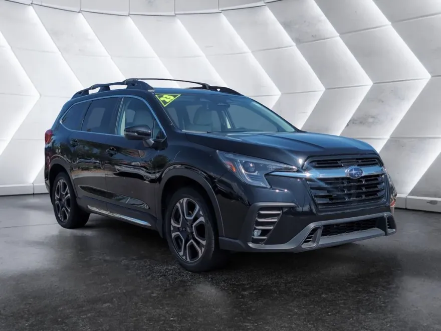 2023 Subaru Ascent Limited photo 1