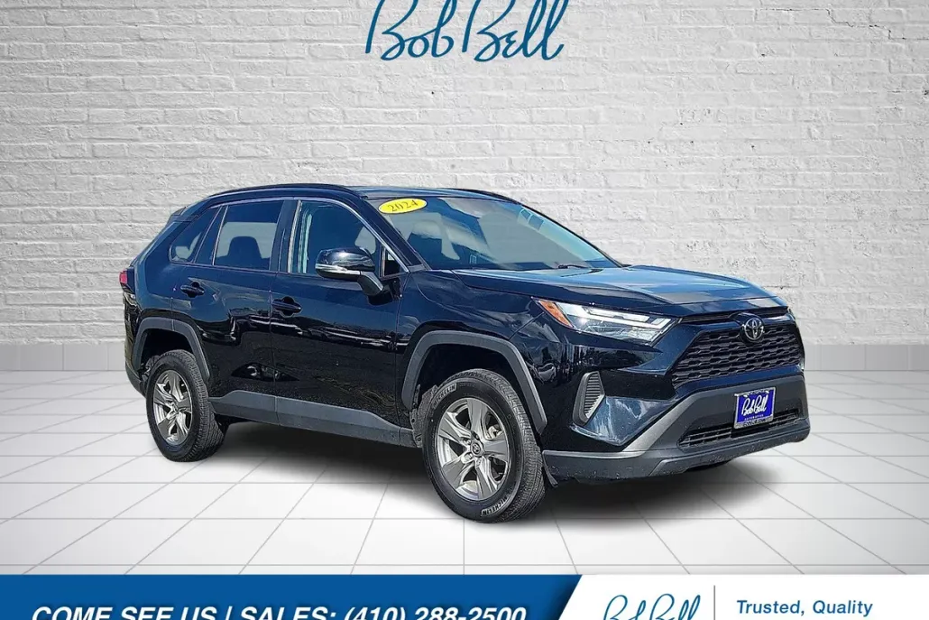 2024 Toyota RAV4 XLE photo 1