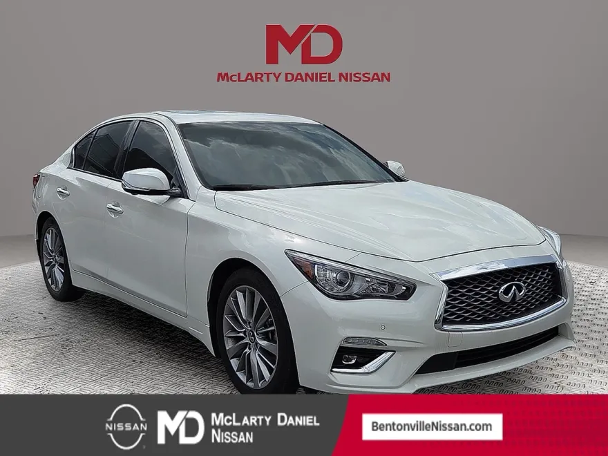2022 Infiniti Q50 LUXE photo 1