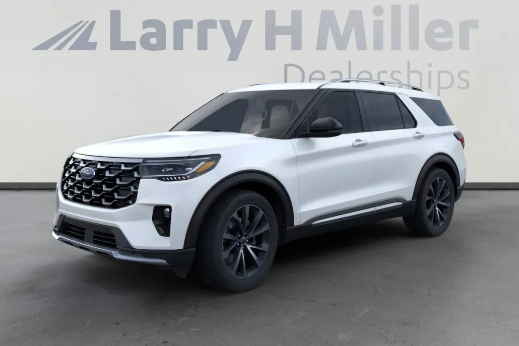 2025 Ford Explorer Platinum photo 1