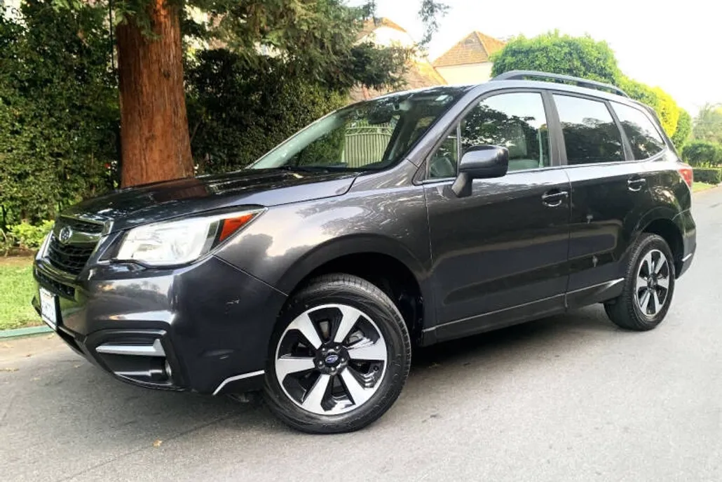 2018 Subaru Forester 2.5i Premium photo 1