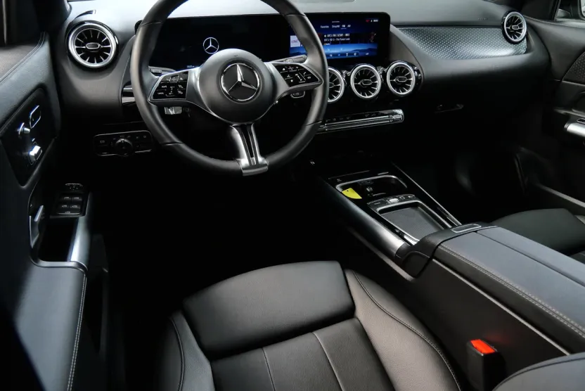 2025 Mercedes Benz GLA 250 4MATIC photo 1