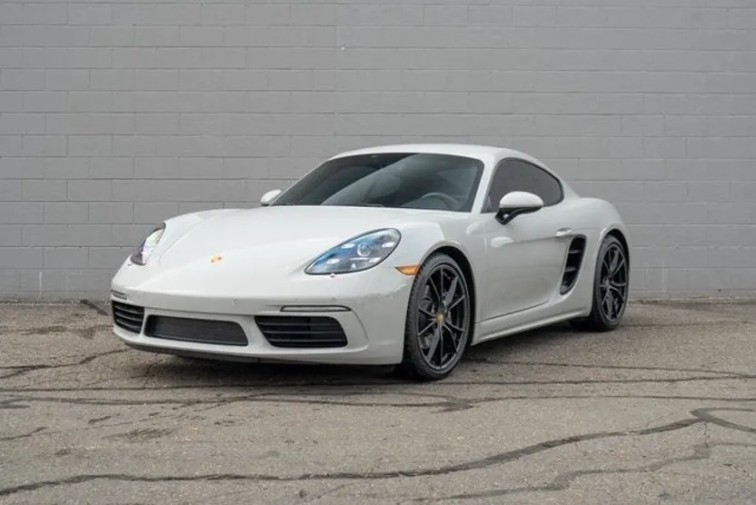 2024 Porsche Cayman Base photo 1