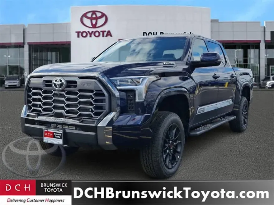 2025 Toyota Tundra Platinum CrewMax photo 1