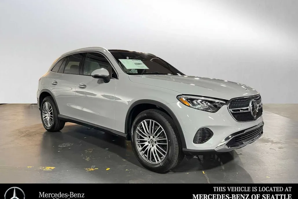 2025 Mercedes Benz GLC 300 4MATIC photo 1