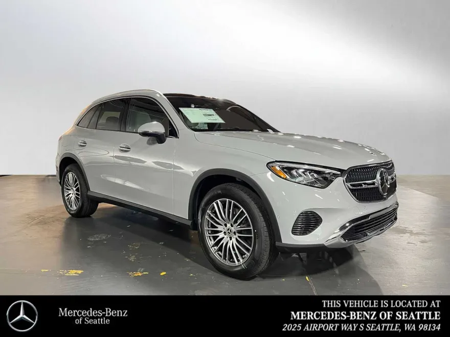 2025 Mercedes Benz GLC 300 4MATIC photo 1