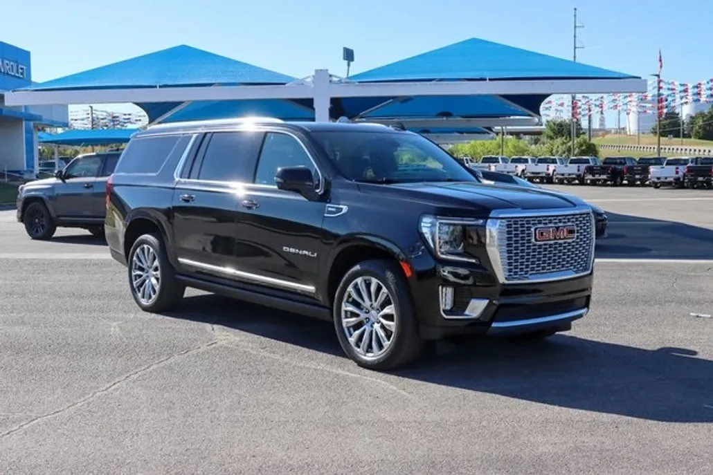 2023 Gmc Yukon XL Denali photo 1