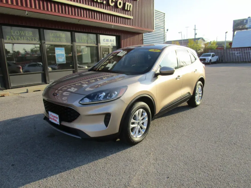 2020 Ford Escape SE photo 1