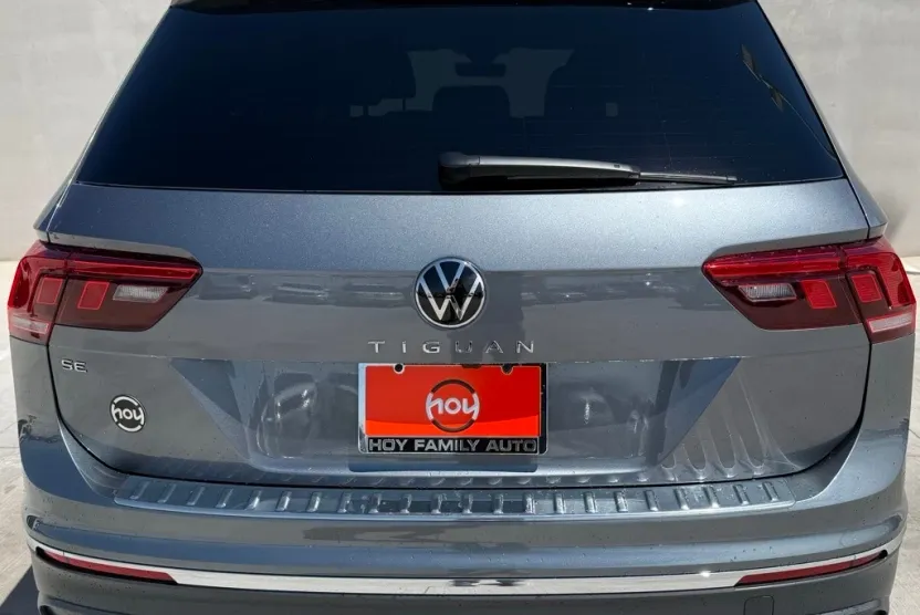 2024 Volkswagen Tiguan SE Wolfsburg Edition photo 1