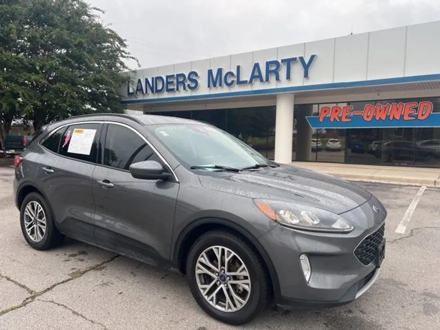 2022 Ford Escape SEL photo 1