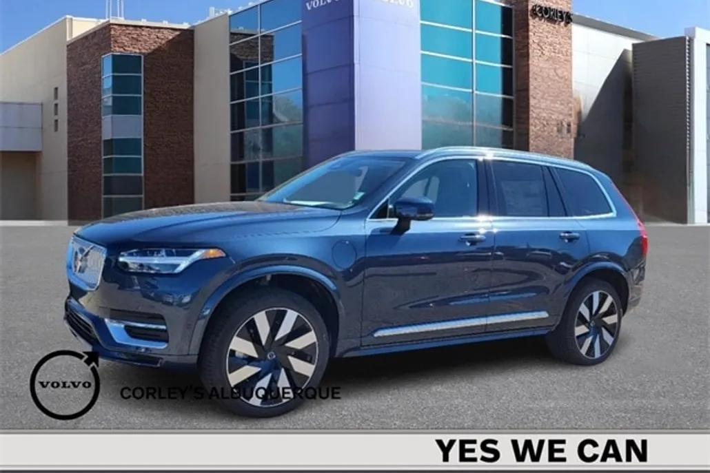 2025 Volvo XC90 T8 Plus photo 1
