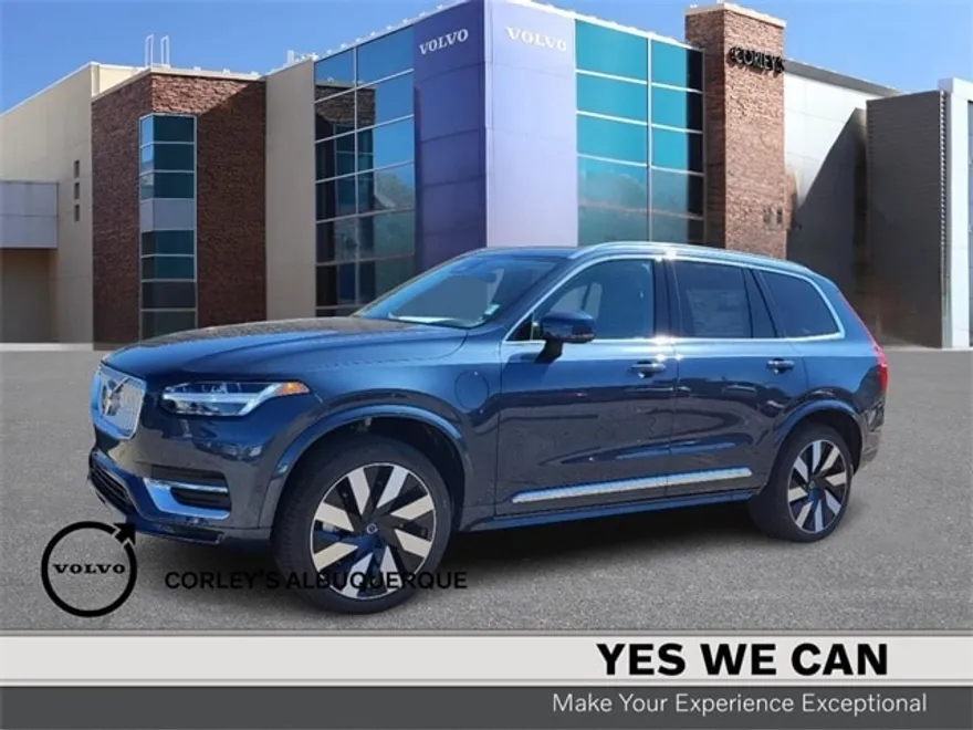 2025 Volvo XC90 T8 Plus photo 1